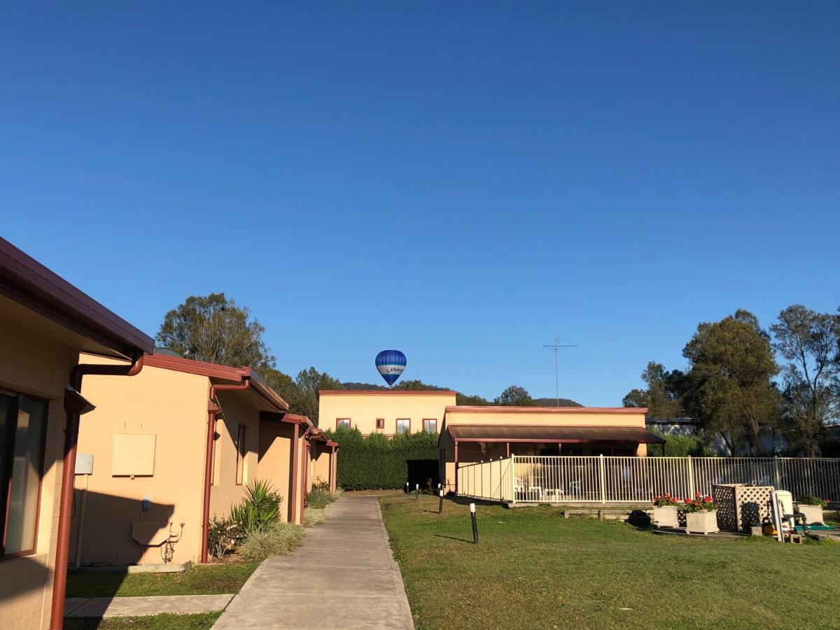 Nightingale Villas Broke Exterior foto